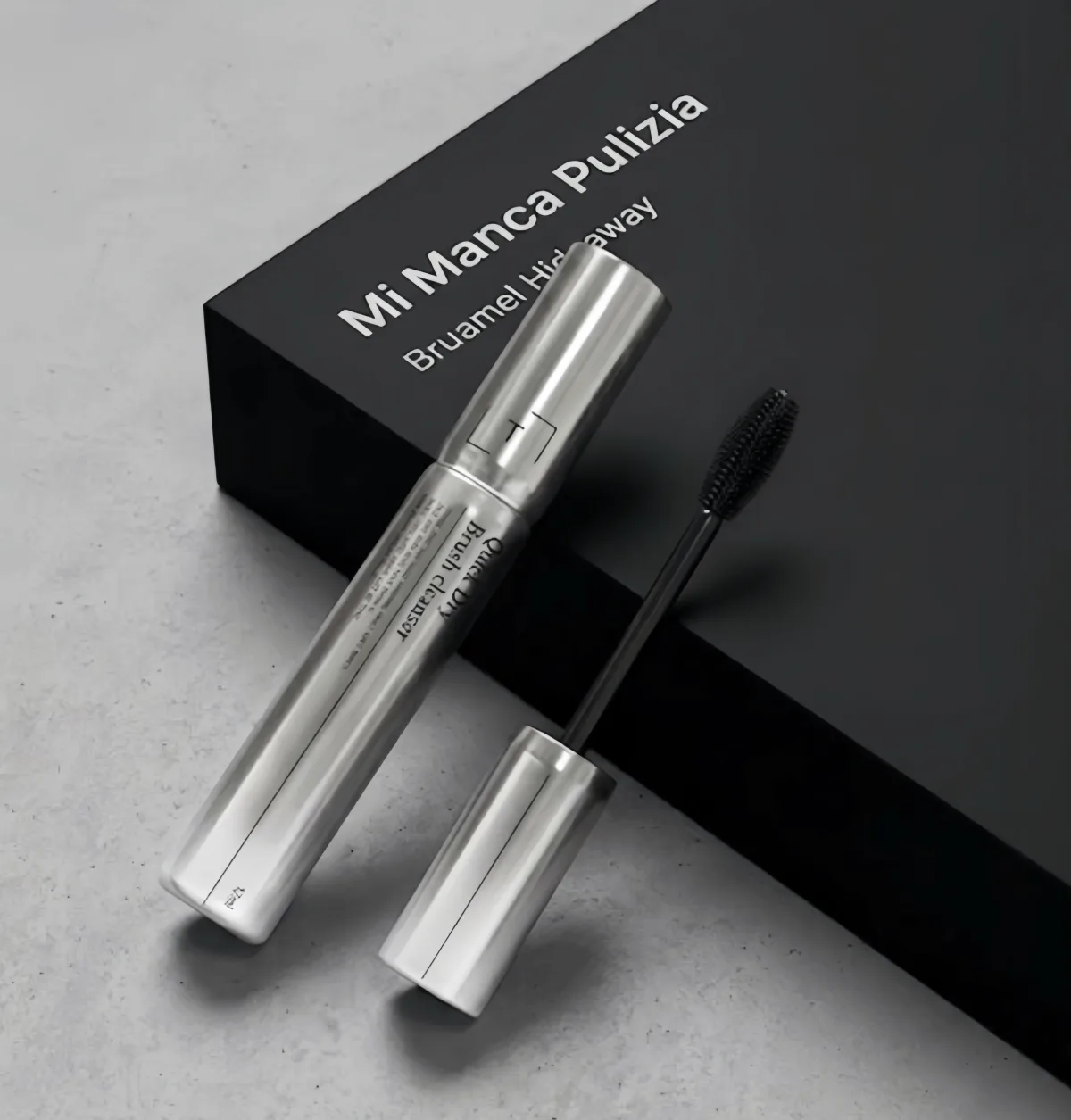 Mi Manca Pulizia Brush Cleanser 與矽膠清潔刷產品情境照